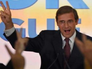  رئيس الوزراء البرتغالي السابق بيدرو باسوس كويلهو 