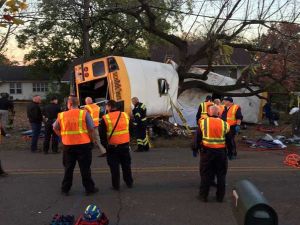 يجري التعامل مع موقع الحادث على أنه مسرح جريمة