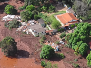 ارتفاع عدد قتلى انهيار السد في البرازيل إلى 58