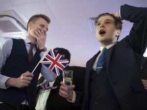 شكل القرار صدمة في الأوساط العالمية والمحلية 