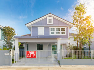 البيت الذي لايعمر فيه الساكنين أو خراب فيفضل عدم شراء البيت الذي لايعمر فيه الساكنين أو خراب فيفضل عدم شراء