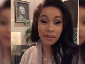 She gave birth to her first child three weeks ago (Source iamcardib / Instagram )