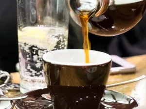 تجربة تذوّق القهوة مع نايتجار