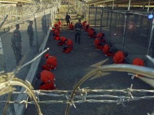 وصول عشرة من معتقلي غوانتانامو الى سلطنة عمان