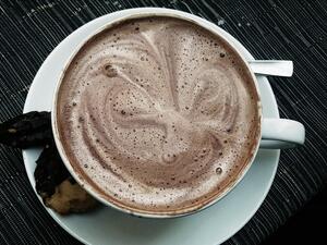 A seemingly innocent little cup of hot chocolate--drink it slowly! (Pixabay) 
