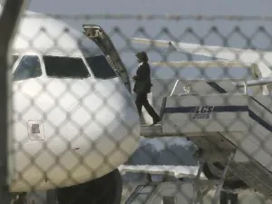  قائد الطائرة "إيرباص a330" لوعكة صحية