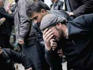  اعتنقت الإسلام بمساع من ابنها، وسرعان ما تطرفت