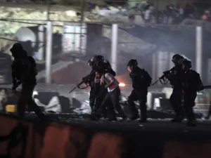 الاحتلال يصيب 10 فلسطينيين مع اقتراب ذكرى اندلاع الاحتجاجات