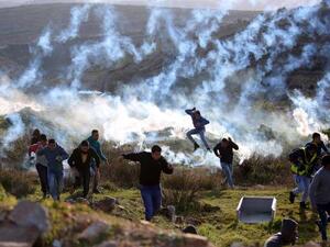 أبو مرزوق: مسؤولون غربيون طلبوا وقف مسيرات العودة