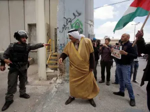 تفاصيل من "صفقة القرن" لتصفية القضية الفلسطينية
