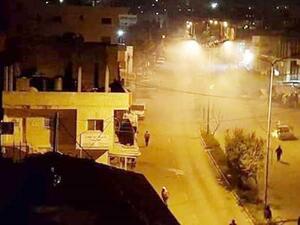 مستوطنون إسرائيليون يحرقون مركبة فلسطينية قرب نابلس