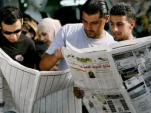 أبناء الشهداء يؤكدون أنهم قادرون على النجاح رغم ما يعانونه من أزمات