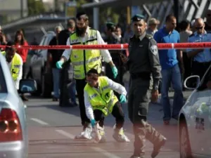 إسرائيل تعتقل 31 فلسطينياً وجيشها يداهم منزل منفذ هجوم القدس