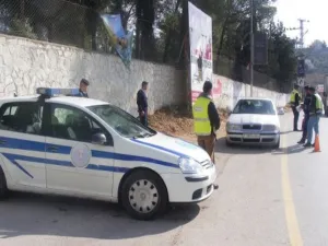 الشرطة الفلسطينية توقف مسؤولاً سابقاً برتبة وزير بطلب من النائب العام
