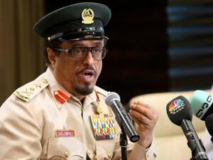 سخر ناشطون من أداء خلفان الشعري، قائلين إن "ركاكة أبياته تثير اشمئزاز القارئ"، بحسب وصفهم 