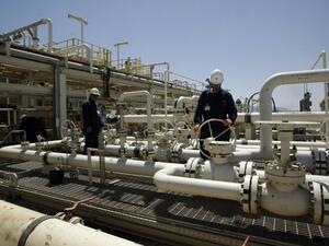 Gas workers. (File photo) Gas workers. (File photo)