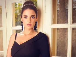 الفنانة التونسية درّة