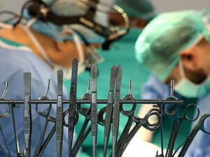 Lebanese plastic surgeon attacks president of plastic surgery society on board flight to Dubai (AFP/File Photo)