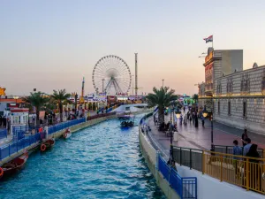 جولة حول العالم في يومين Shutterstock