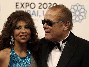  محمود عبد العزيز في المستشفى و زوجته تطمئن الجمهور