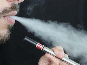 E-cigarettes are bad for your heart, a new study confirms. (Pixabay)