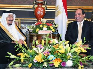 A handout picture released by the Egyptian Presidency on April 9, 2016 shows Egyptian President Abdel Fattah al-Sisi meeting with Saudi King Salman bin Abdulaziz at the Abdeen Palace in Cairo. (AFP/Stringer)
