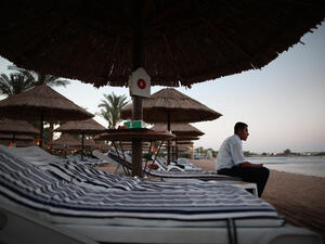 Tourists arriving to Egypt increased to 10 million last year, compared to 9.5 million tourists in 2013.
