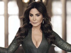 تُعد إليسا من أكثر الفنانات العربيات أناقة وشياكة

