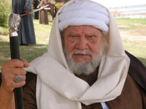 الفخراني في مشهد من المسلسل