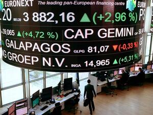 Share prices scroll across a screen hanging in a Paris stock exchange. (Eric Piermont/ AFP) Share prices scroll across a screen hanging in a Paris stock exchange. (Eric Piermont/ AFP)