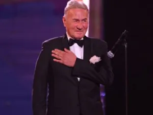 عزت أبو عوف