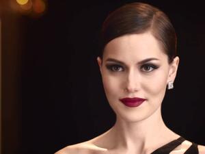 النجمة التركية فهرية أفجان