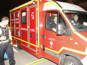 مقتل قائد بالشرطة الفرنسية طعناً أمام منزله