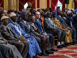 منح 28 من الرماة السنغاليين السابقين رسميا السبت الجنسية الفرنسية