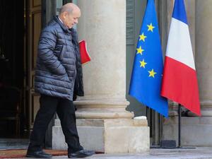 وزير الخارجية الفرنسي في بغداد للتباحث في إعادة الإعمار
