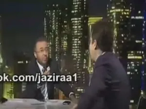 فيصل القاسم يعطي ضيفه "حبة باندول" أو "تحميله" ثم يطرده على الهواء - يوتيوب