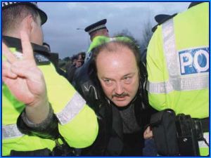 غالاوي ايد حزب الله وجرائم الاسد 