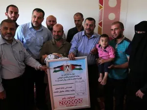المولود رقم 2 مليون سجلته محافظة رفح جنوب قطاع غزة 