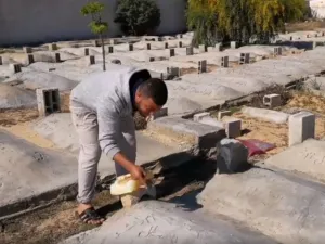 يعاني أهالي غزة من حصار خانق