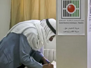 الحكومة الفلسطينية تقرر إجراء الانتخابات المحلية في غزة منتصف أكتوبر القادم