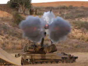 مدفعية الاحتلال تقصف مجددا مواقع لفصائل المقاومة في غزة
