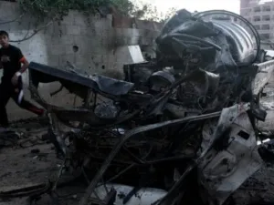 غارات إسرائيلية في أنحاء متفرقة من قطاع غزة