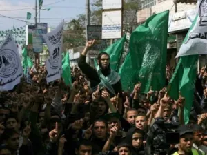 انصار لحماس خلال تظاهرة في غزة