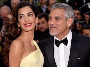 أمل علم الدين وزوجها جورج كلوني (showbiz411.com)