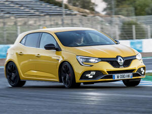 رينو تطلق نموذج Renault Megane R S 