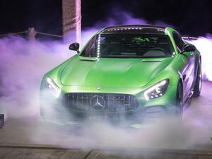 لأول مرة في الشرق الأوسط تزامنا مع نهاية موسم الفورمولا1 في أبوظبي وصول مرسيدس AMG GT R