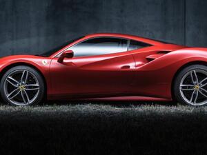 فيراري هي من تقرر من يشتري سياراتها