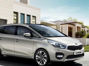 لم تكشف كيا عن أي صور للداخلية حالياً، و لكنها قالت بأن مقاعد السيارة الـ 7 ستستخدم القماش أو الجلد و ستأتي باللونين الأسود أو البيج