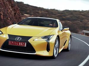 تمتلك لكزس محرك V8 سعة 5.0 لتر بقوّة 467 حصان، وتستخدمه حالياً في RC F