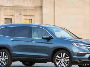 أسعار بايلوت 2018  إرتفعت قليلاً حيث ستكون الأسعار الرسمية للفئة الأساسية بنظام القيادة بالدفع الأمامي بسعر 119,548 ريال سعودي بينما الفئة الأعلى بنظام الدفع الرباعي بسعر  126,674 ريال سعودي